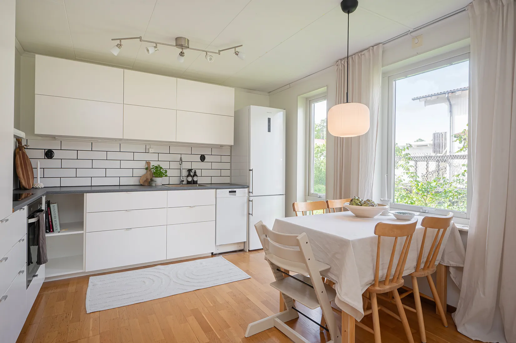 Bostadsrätt, Groths väg 43, Huddinge - sjönära intill Trehörningen, Huddinge