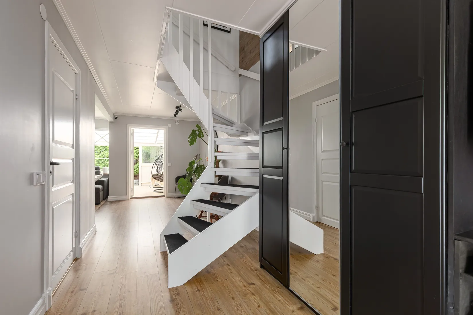 Radhus, Stenvägen 19A, Slottsbrinken, Strängnäs