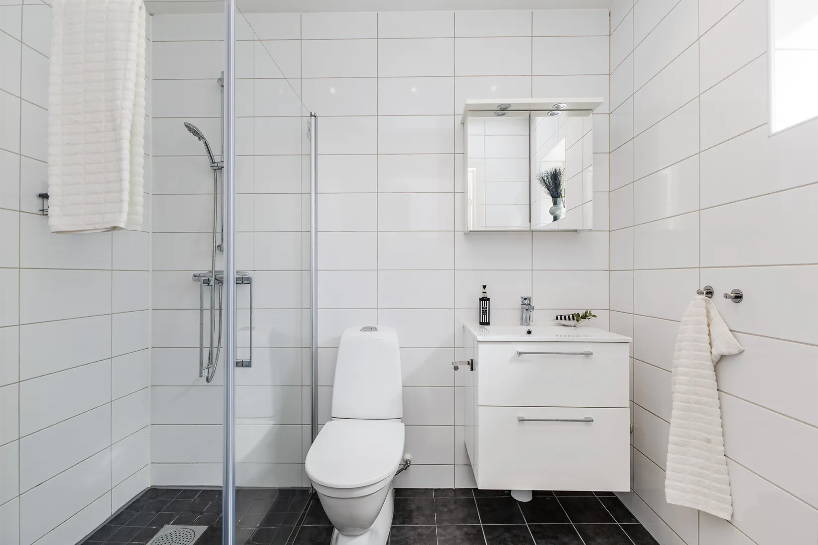 Bostadsrätt, Radhus, Bofinkvägen 16, Hallstahammar