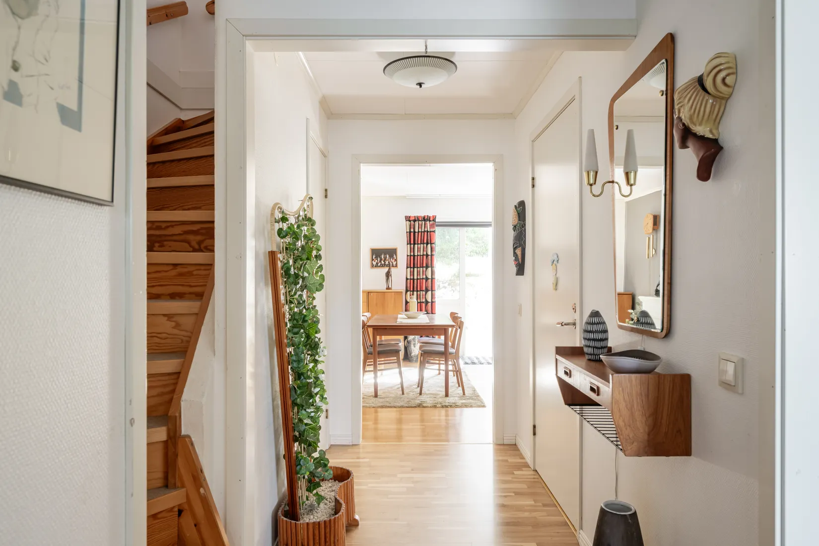 Bostadsrätt, Radhus, RÖBYTORPSVÄGEN 8, Kårsta, Vallentuna