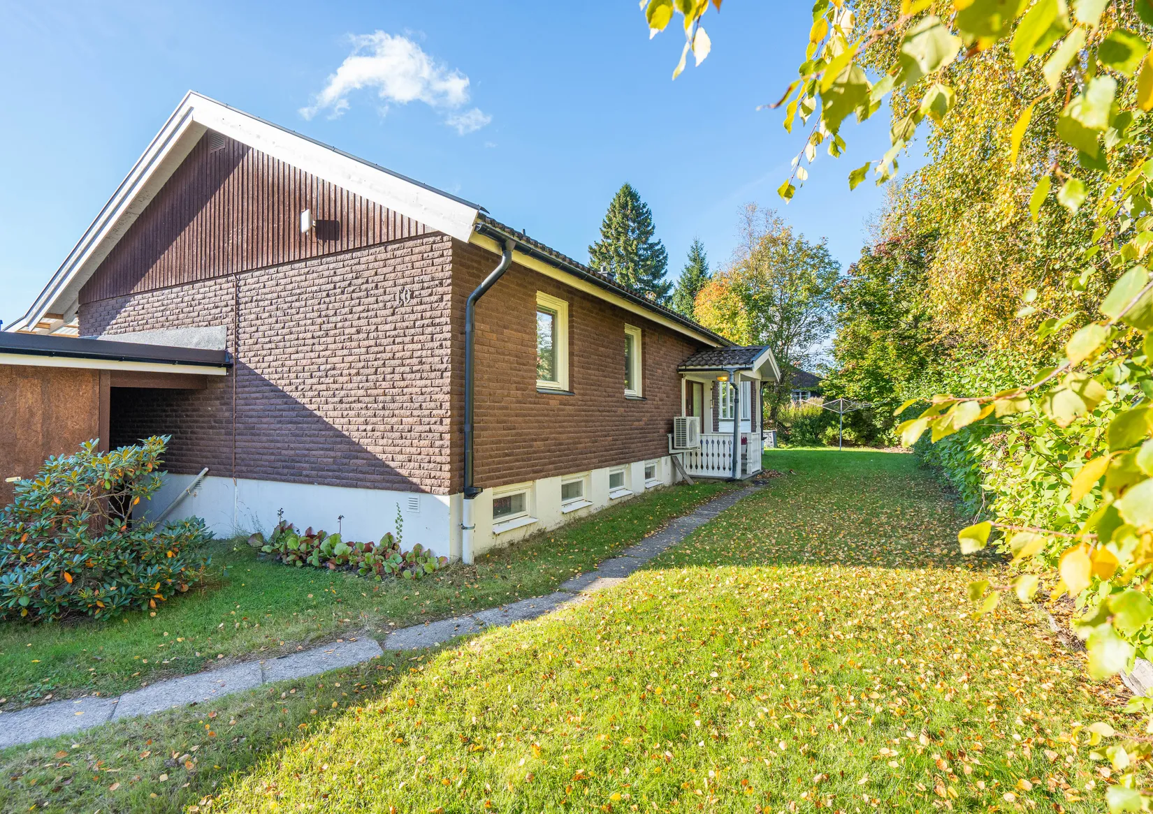 Villa, Alabastergatan 10, Södra Björksätra, Sandviken
