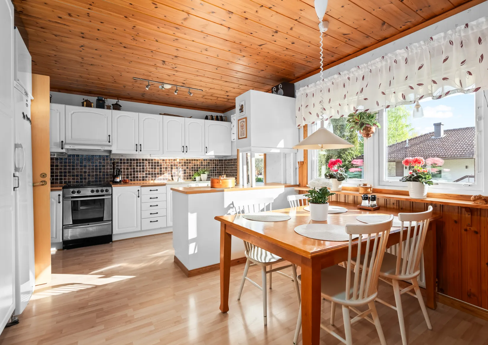 Villa, Alabastergatan 10, Södra Björksätra, Sandviken