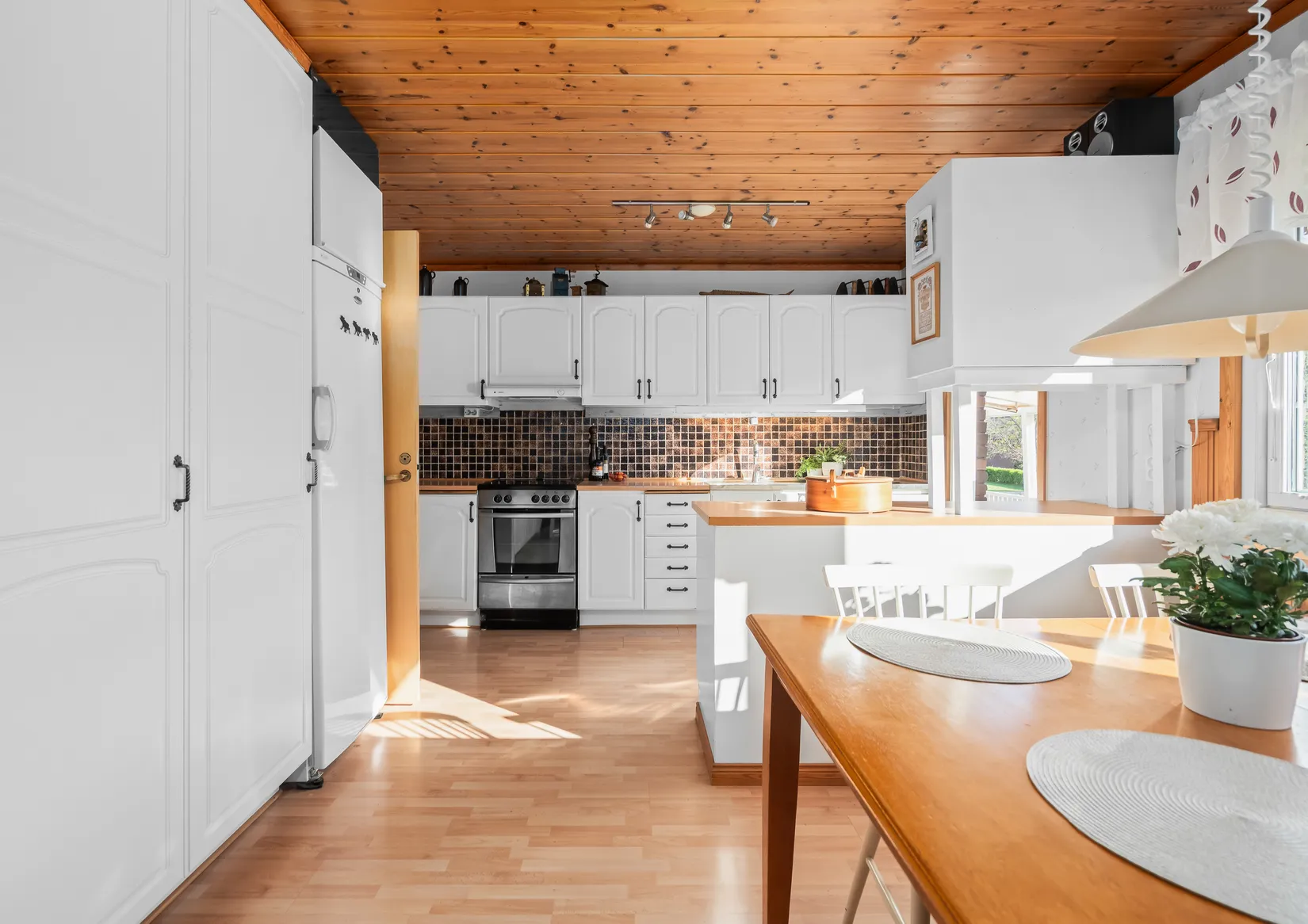 Villa, Alabastergatan 10, Södra Björksätra, Sandviken