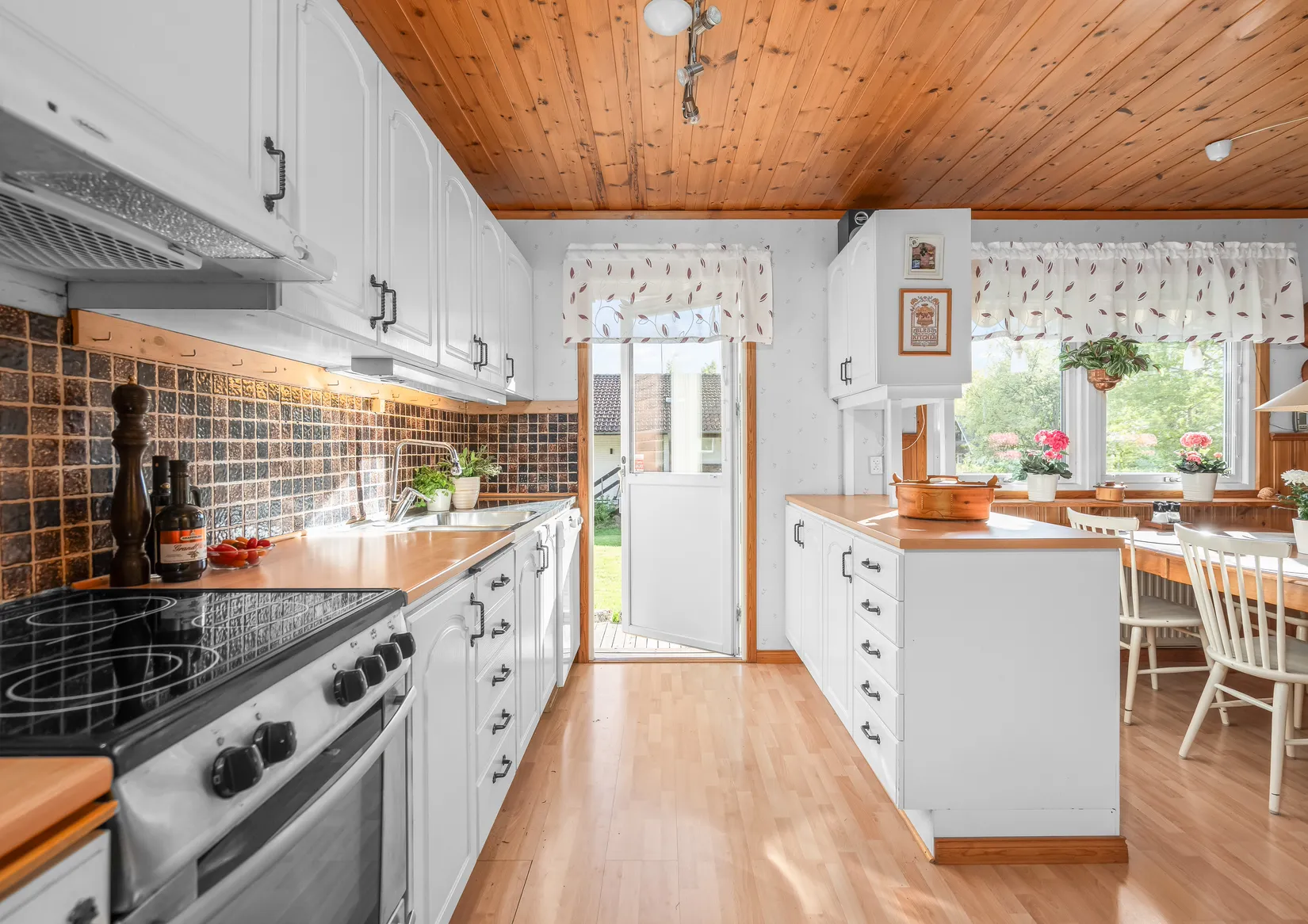 Villa, Alabastergatan 10, Södra Björksätra, Sandviken