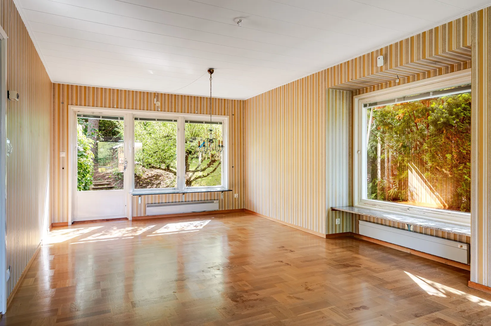 Villa, Lustigkullevägen 41, Charlottenborg, Motala