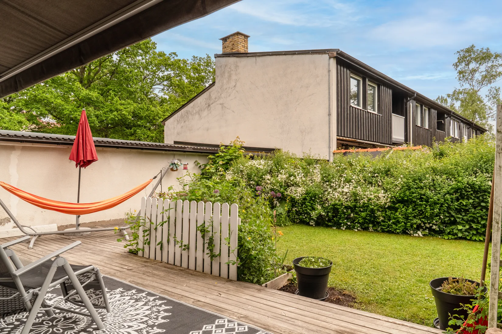 Radhus, Nåttarövägen 1, Högdalen, Stockholm