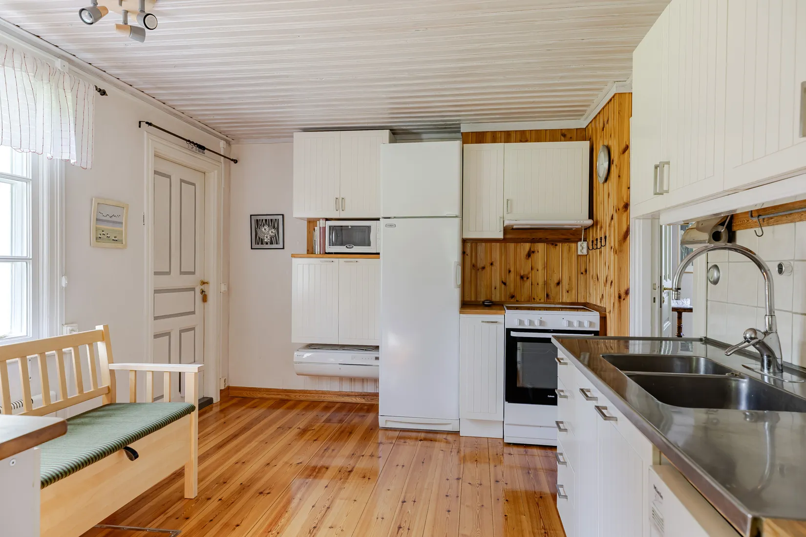 Villa, Jakobslundsvägen 1, Björkfors, Kinda