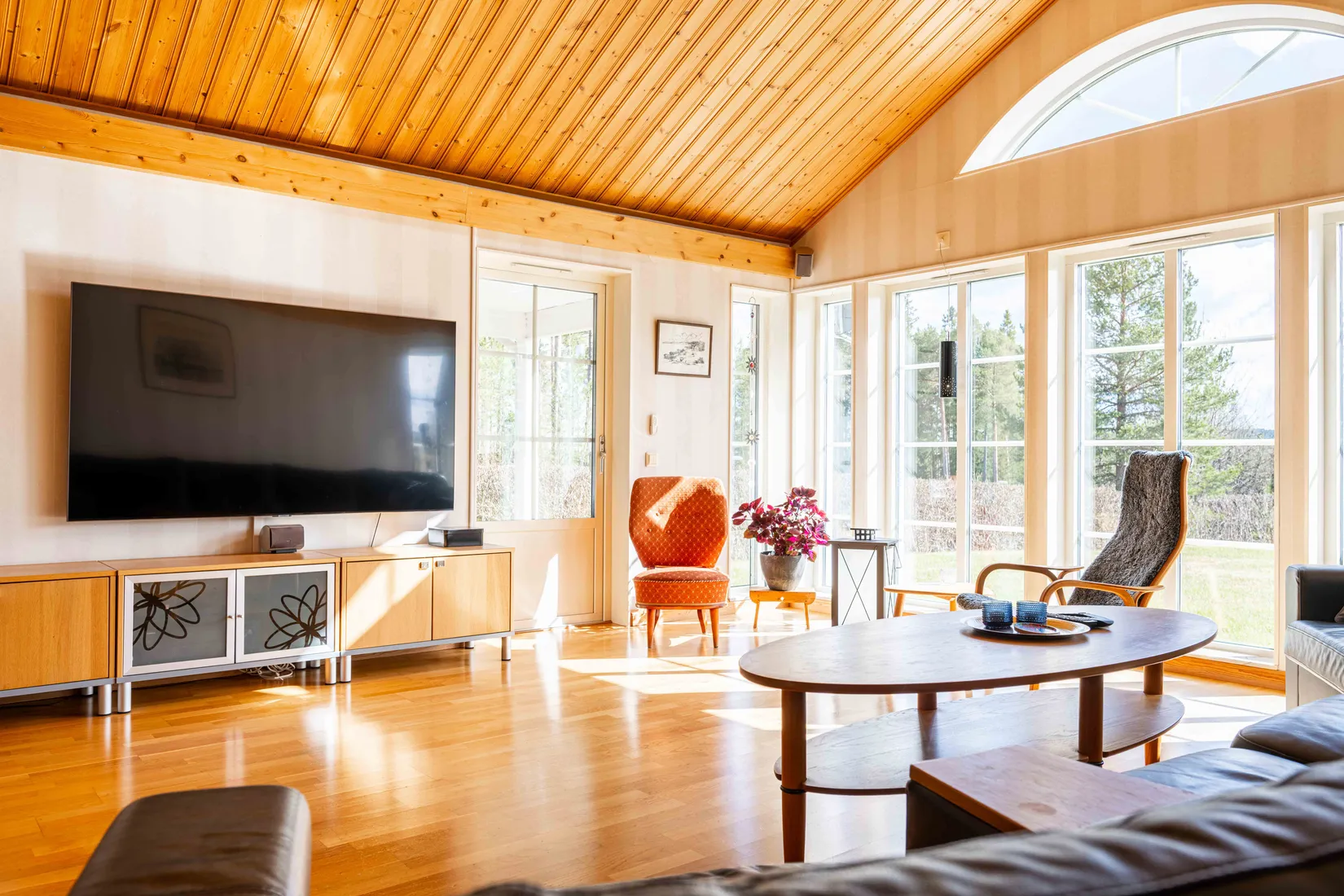 Villa, Solrosvägen 1, Sjömon, Östersund