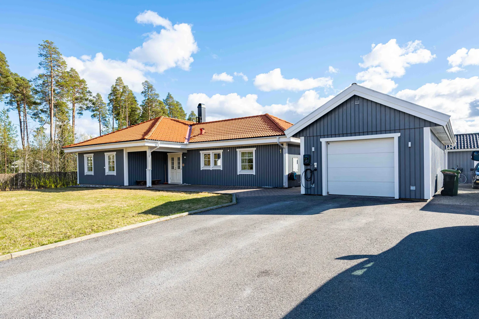 Villa, Solrosvägen 1, Sjömon, Östersund