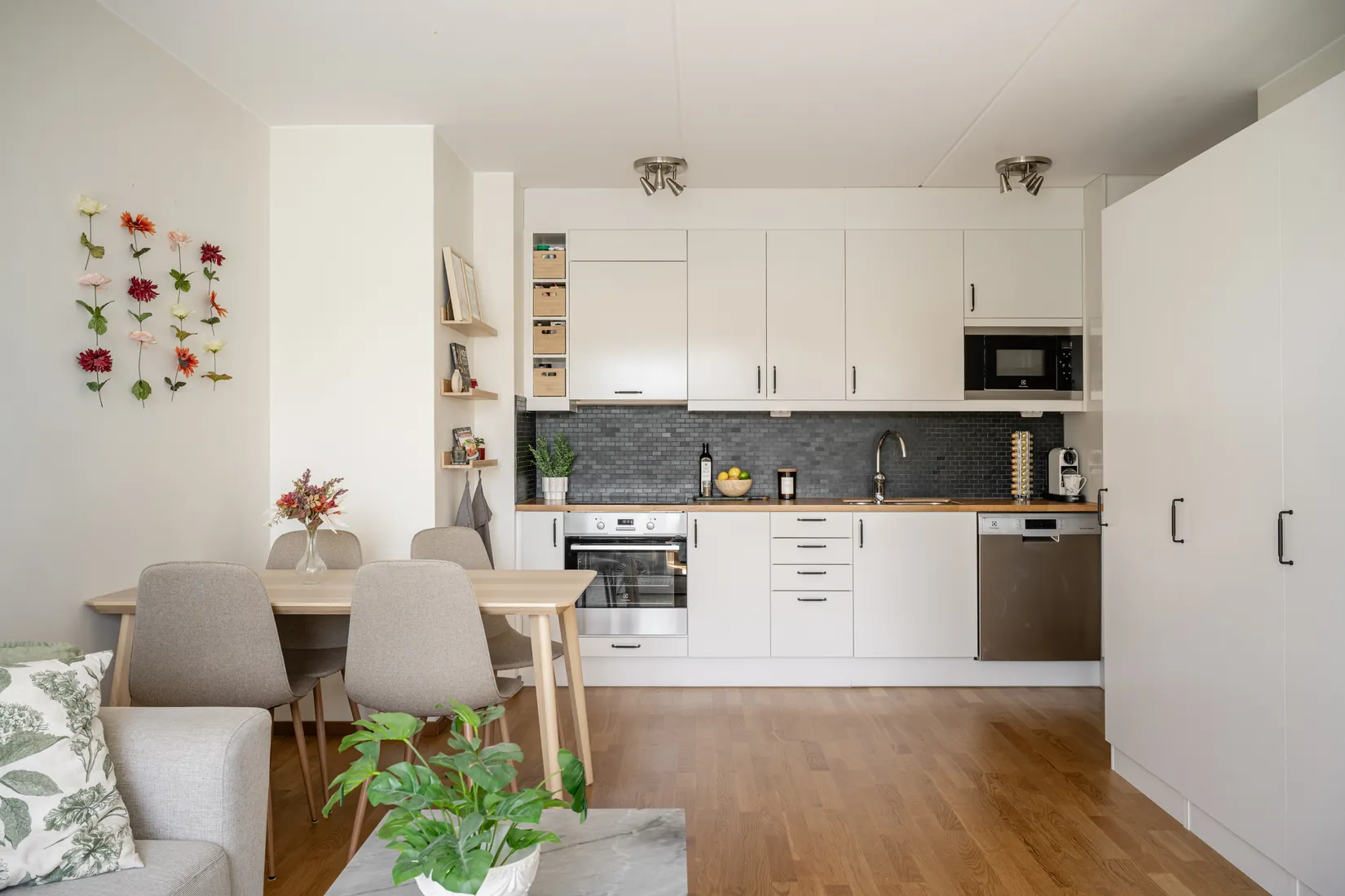 Bostadsrätt, Lotta Svärds Gränd 14, Fruängen, Stockholm