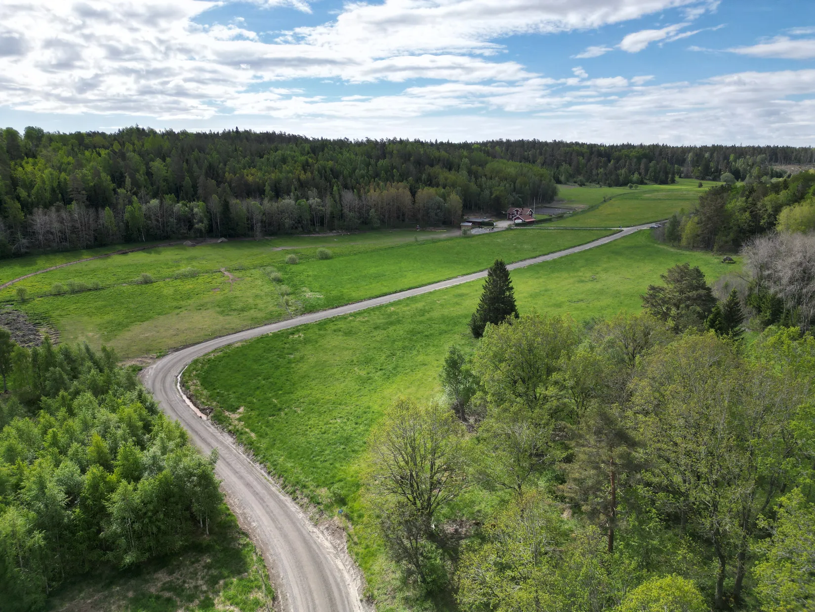 Tomt, Gullunge 10, Rö / Skederid / Finsta, Norrtälje