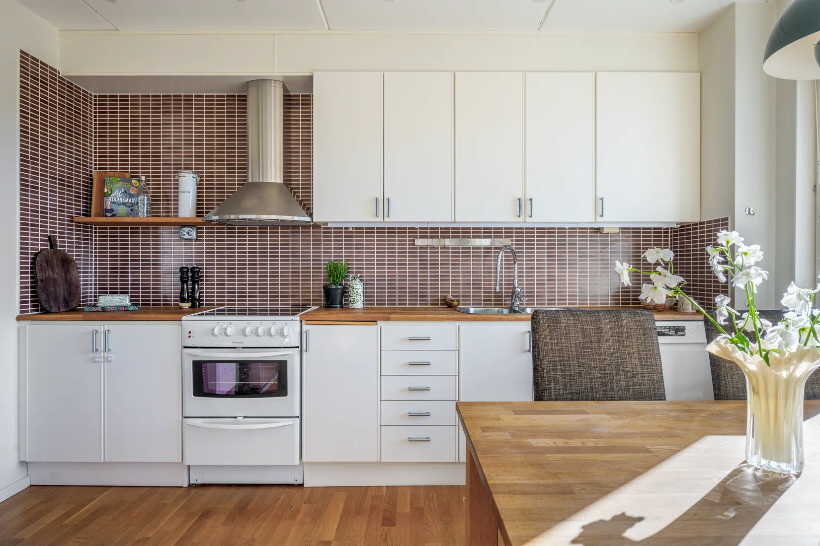 Bostadsrätt, Ågatan 18 - vån 7 av 8, Centrala Sundbyberg, Sundbyberg