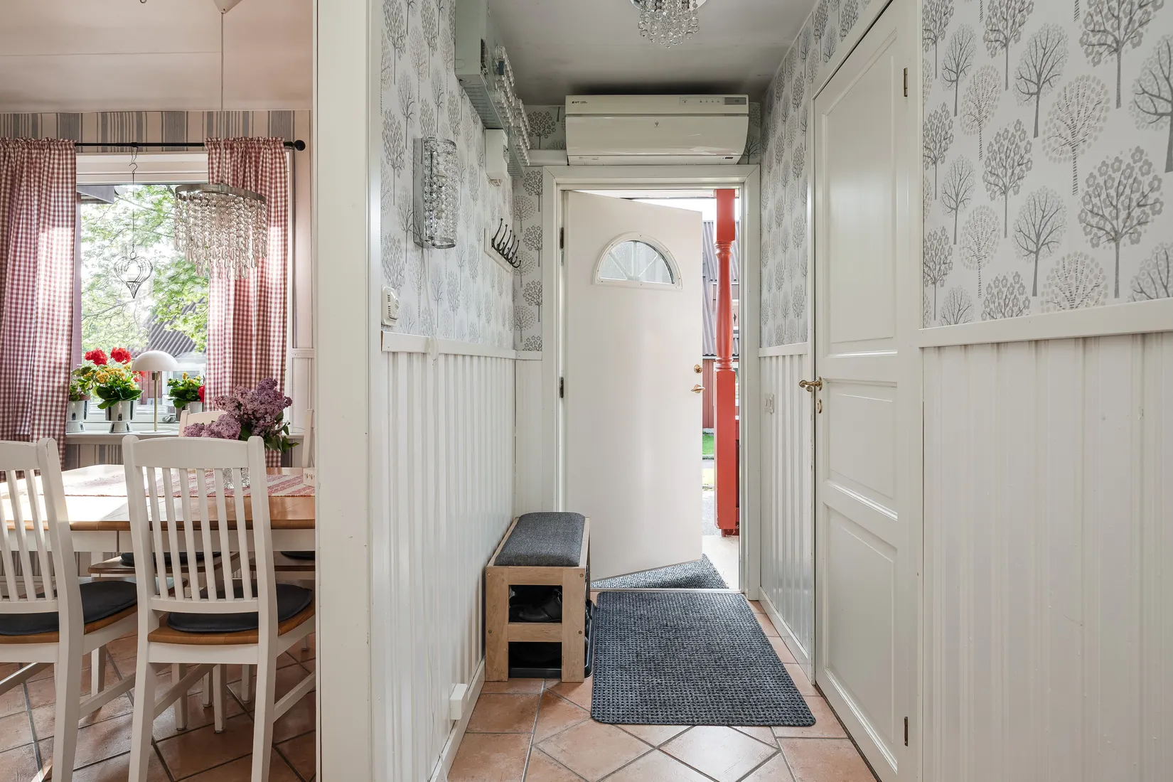 Radhus, Furuvägen 120, Hälletorp, Härnösand