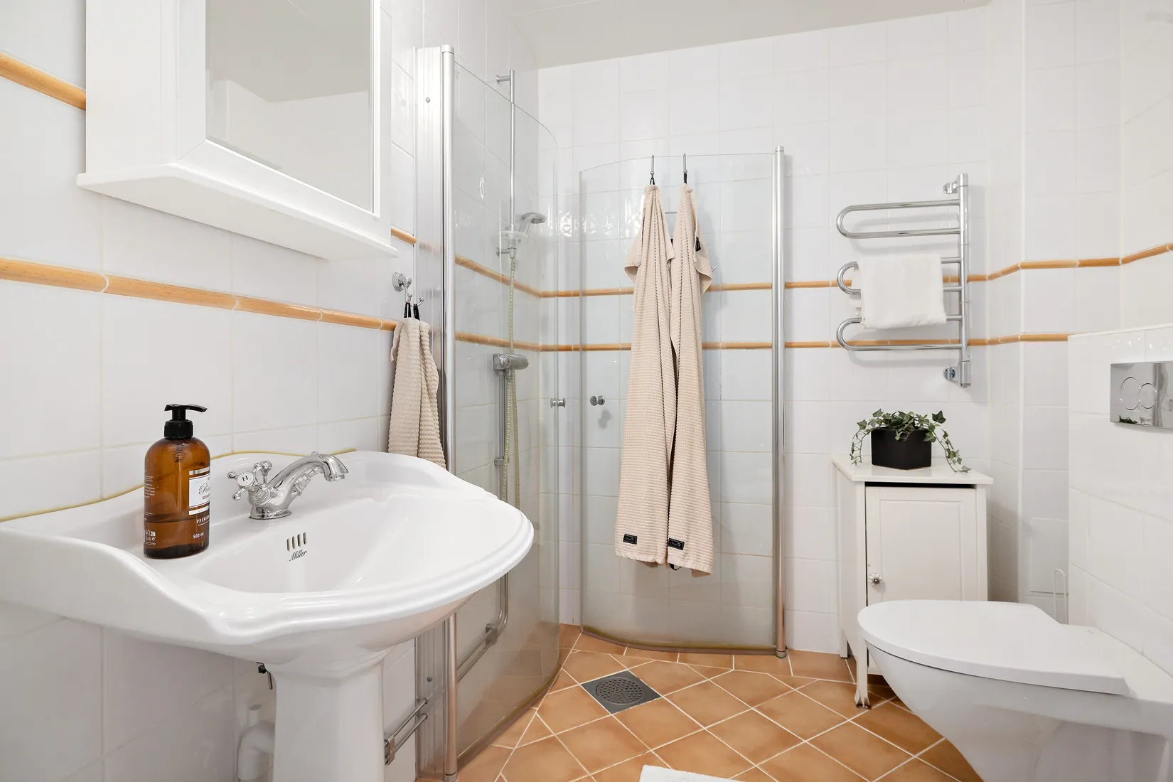 Radhus, Karlsborgsvägen 23, Märsta - Sundveda, Sigtuna