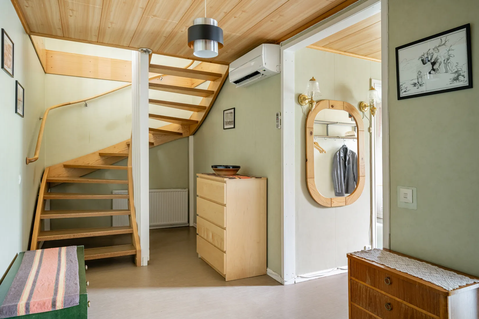 Villa, Radhus, Söderholmsgränd 85, Johannesdal - Vårberg, Stockholm