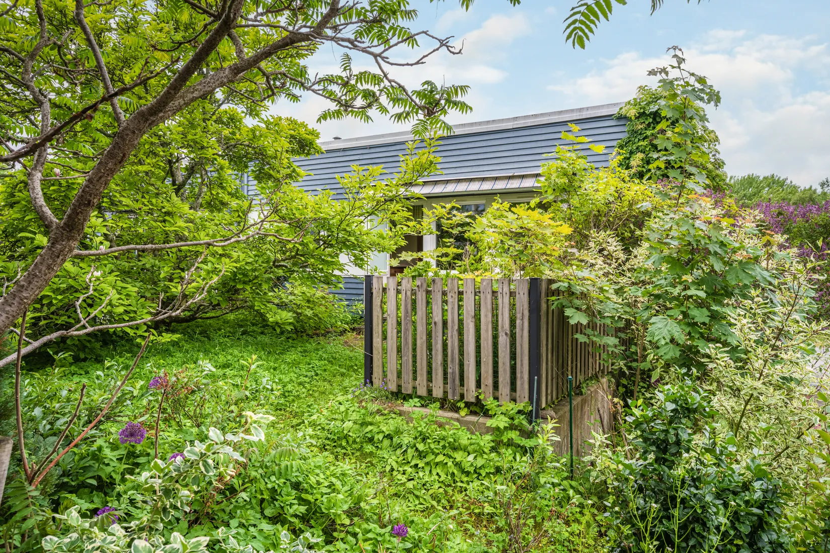 Villa, Radhus, Söderholmsgränd 85, Johannesdal - Vårberg, Stockholm