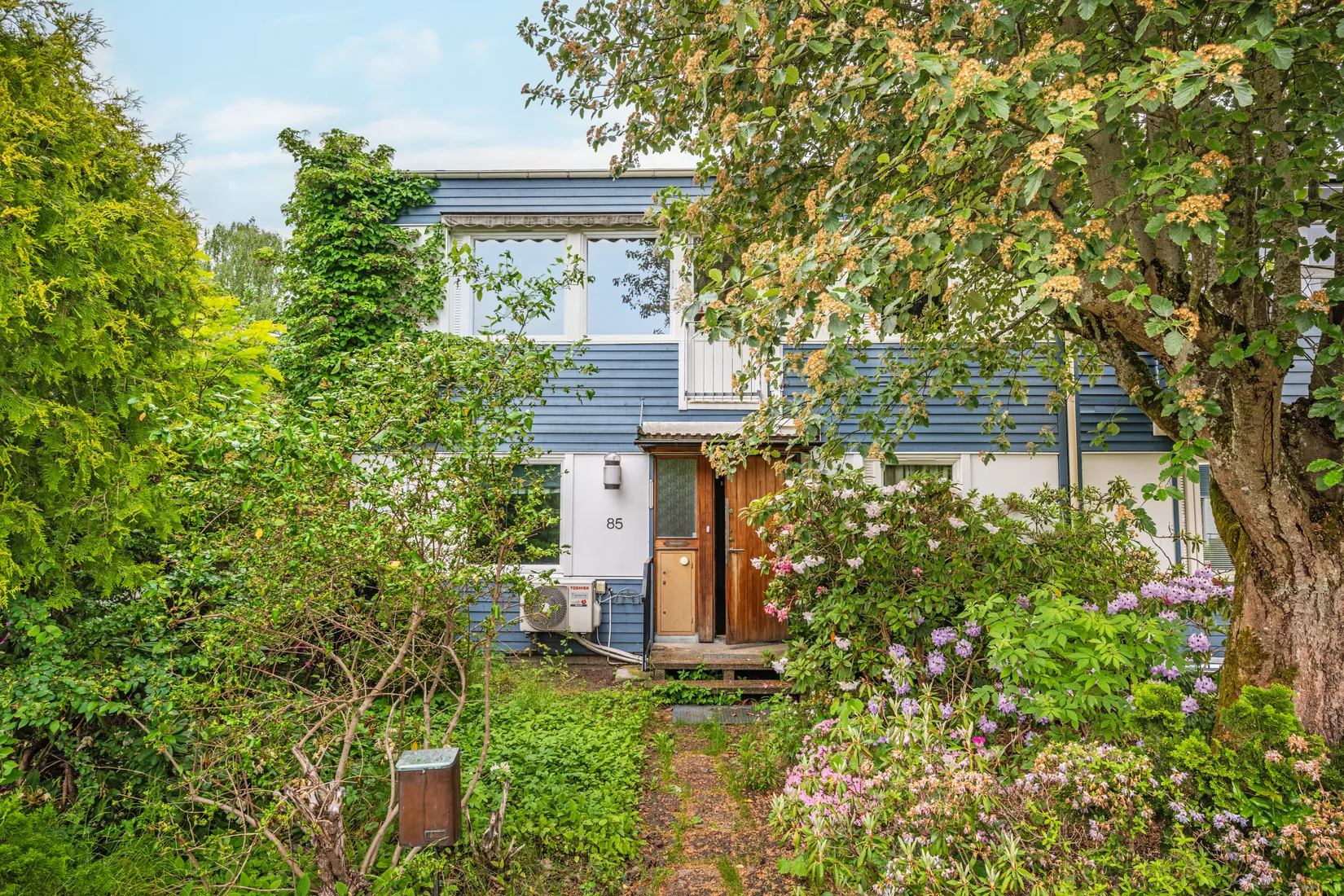 Villa, Radhus, Söderholmsgränd 85, Johannesdal - Vårberg, Stockholm