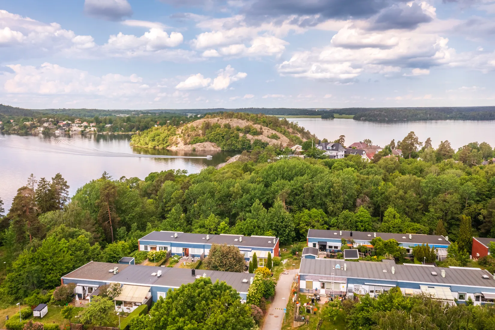 Villa, Radhus, Söderholmsgränd 85, Johannesdal - Vårberg, Stockholm