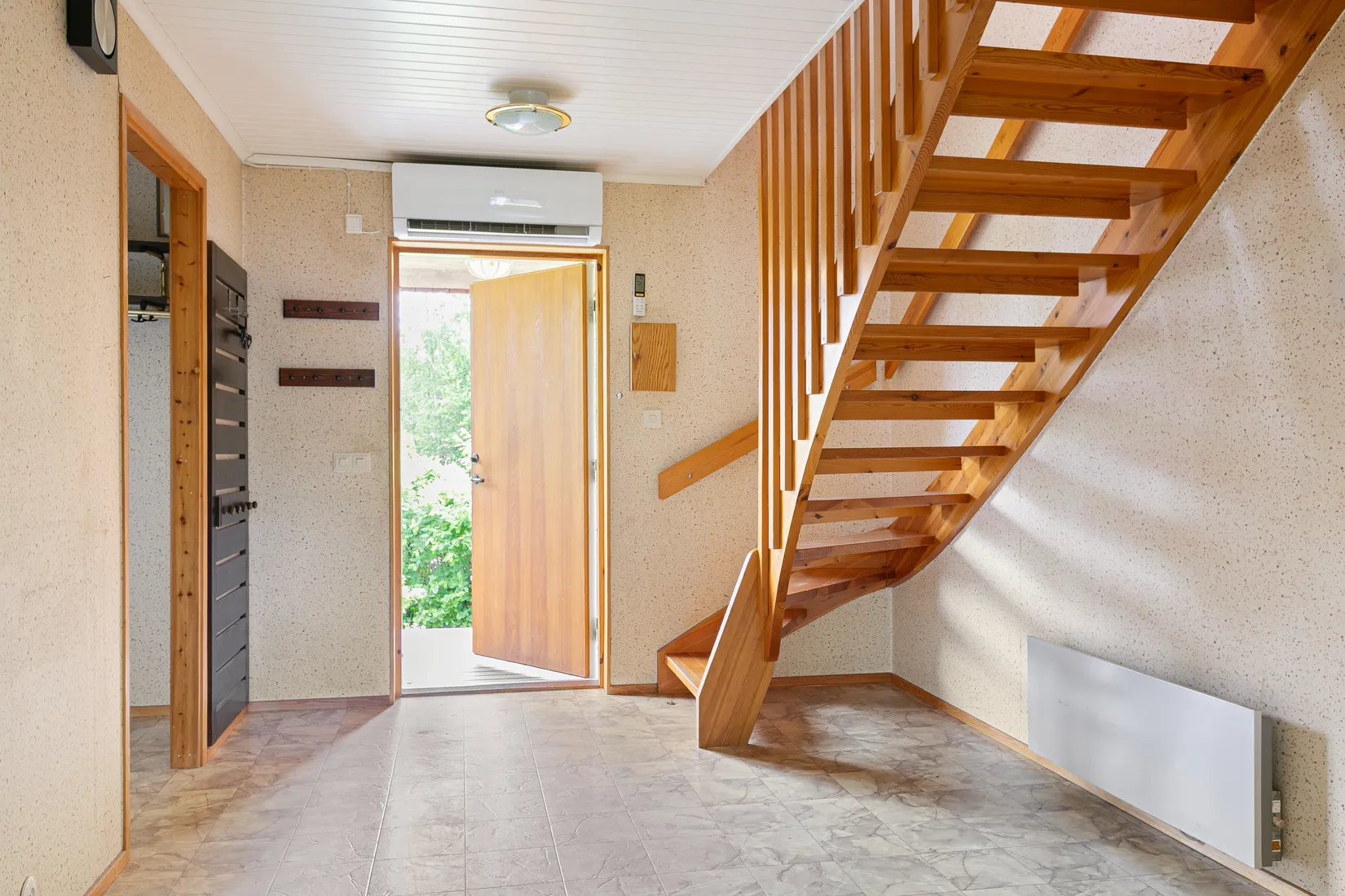 Villa, Holmgatan 5, Säljan, Sandviken