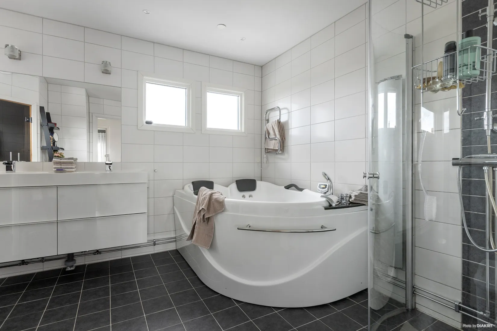 Villa, Solgatan 1, Hagaby, Örebro