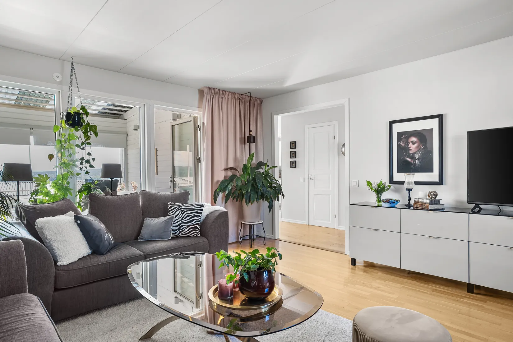 Villa, Radhus, Vävstuguvägen 7, Klockarberget, Sundsvall