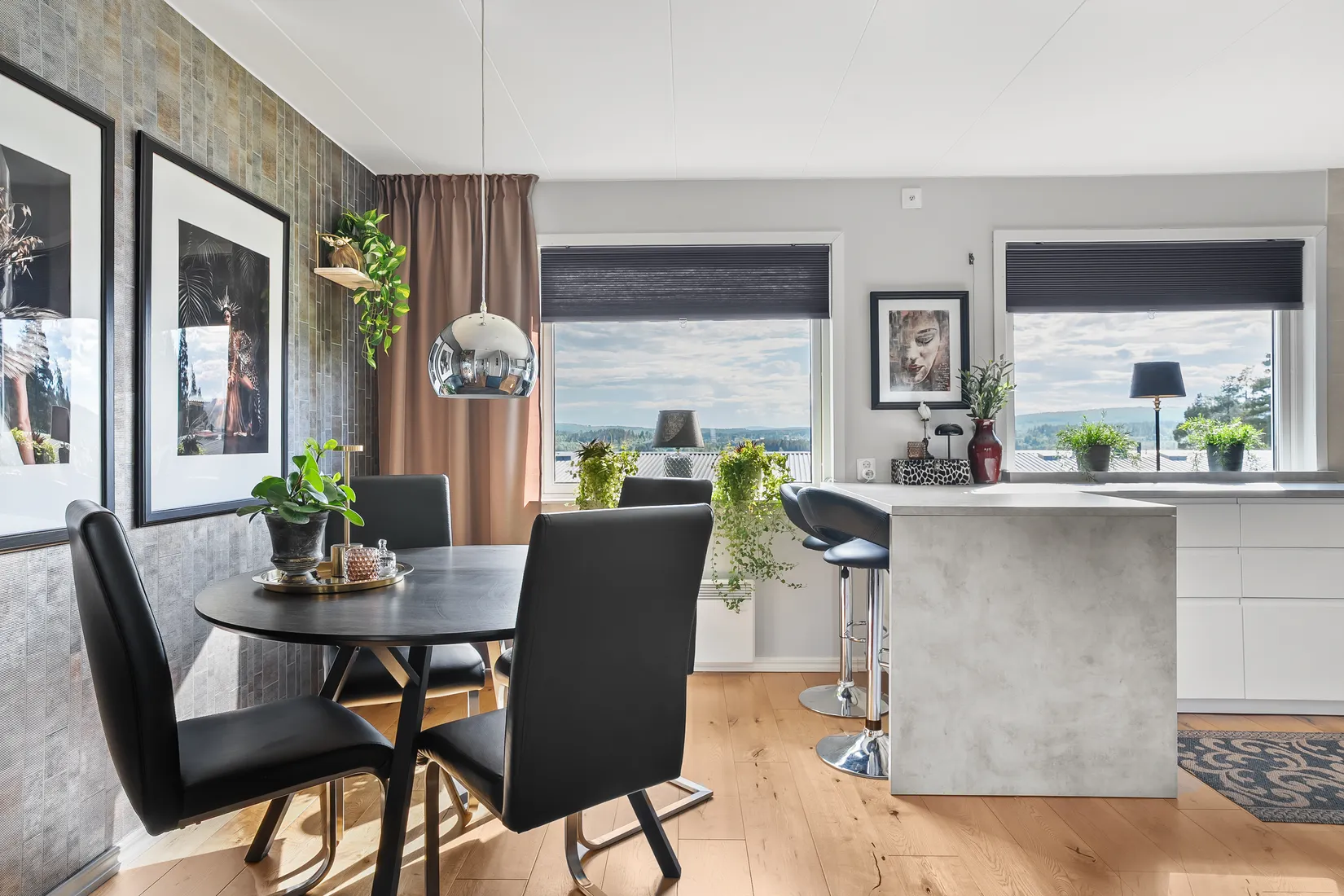 Villa, Radhus, Vävstuguvägen 7, Klockarberget, Sundsvall