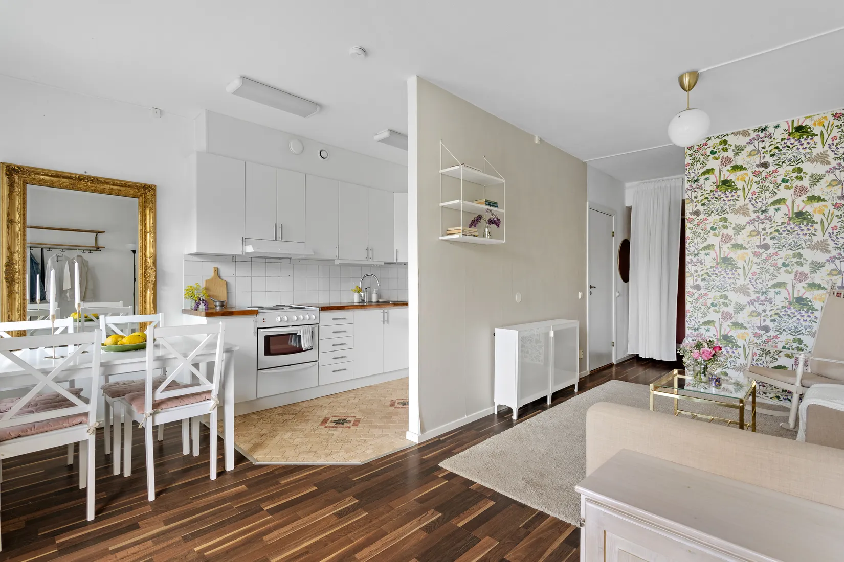 Bostadsrätt, Turbingränd 12, entréplan, Kallhäll, Järfälla
