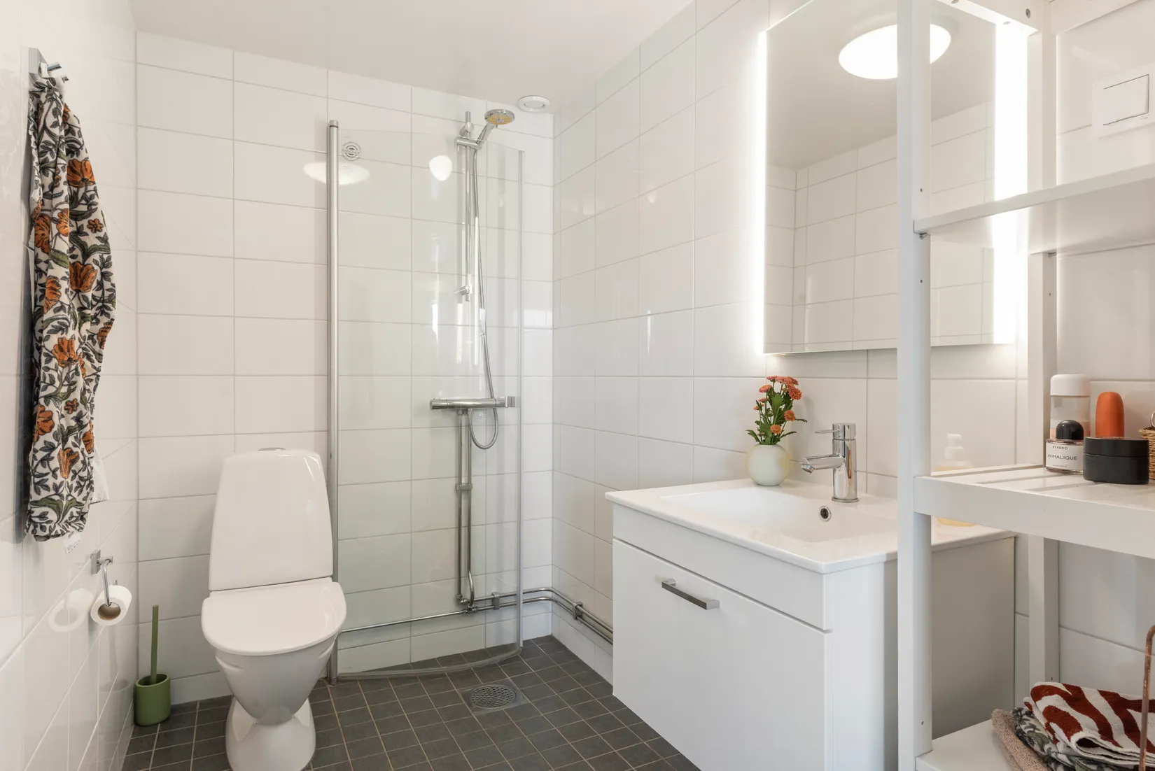 Bostadsrätt, Stationsvägen 52, Roslags Näsby, Täby