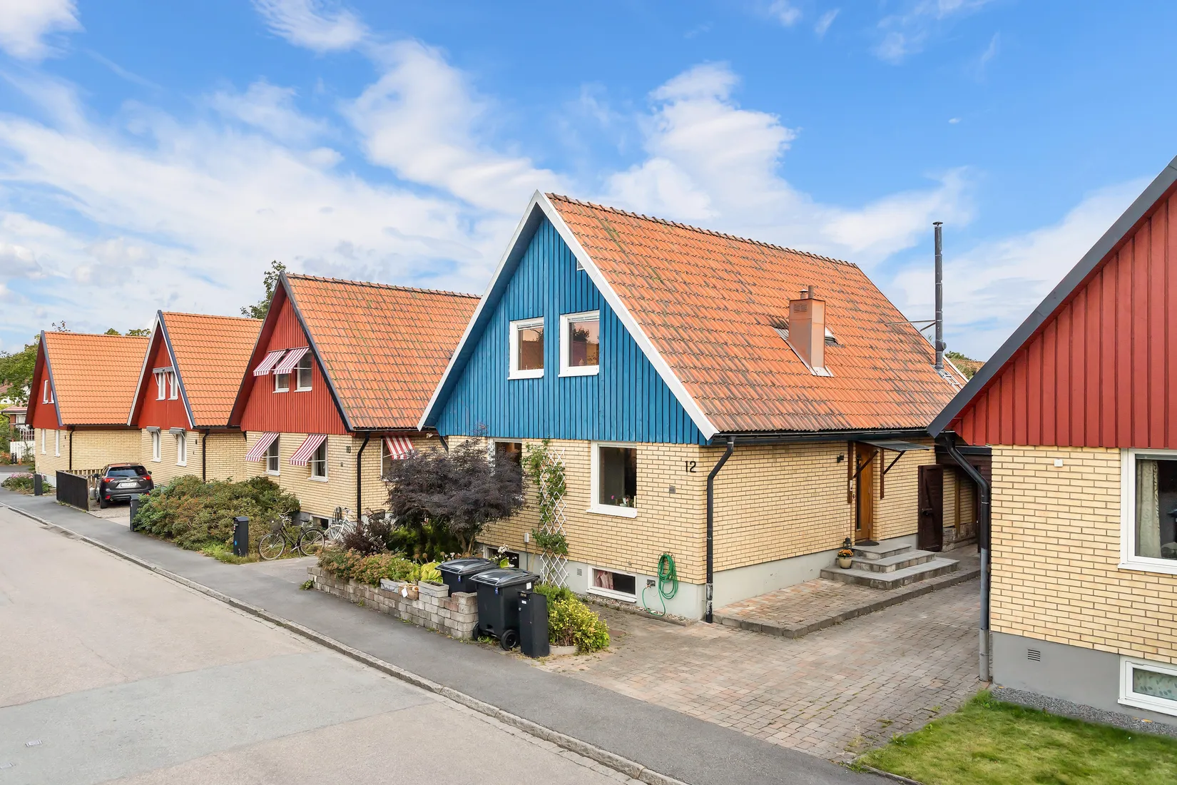 Radhus, Tjudervägen 12, Valsätra, Uppsala