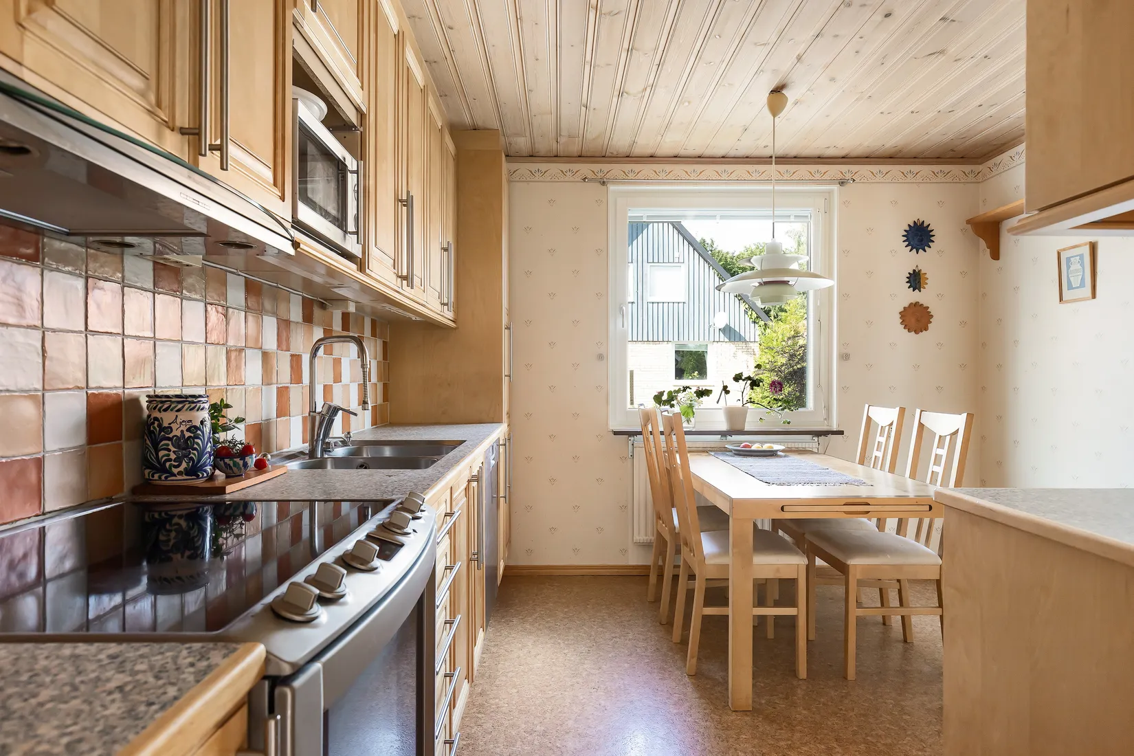 Radhus, Tjudervägen 12, Valsätra, Uppsala