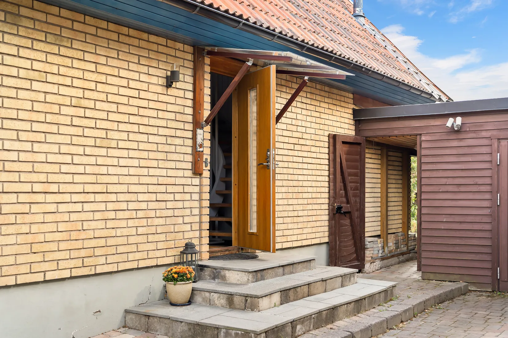 Radhus, Tjudervägen 12, Valsätra, Uppsala