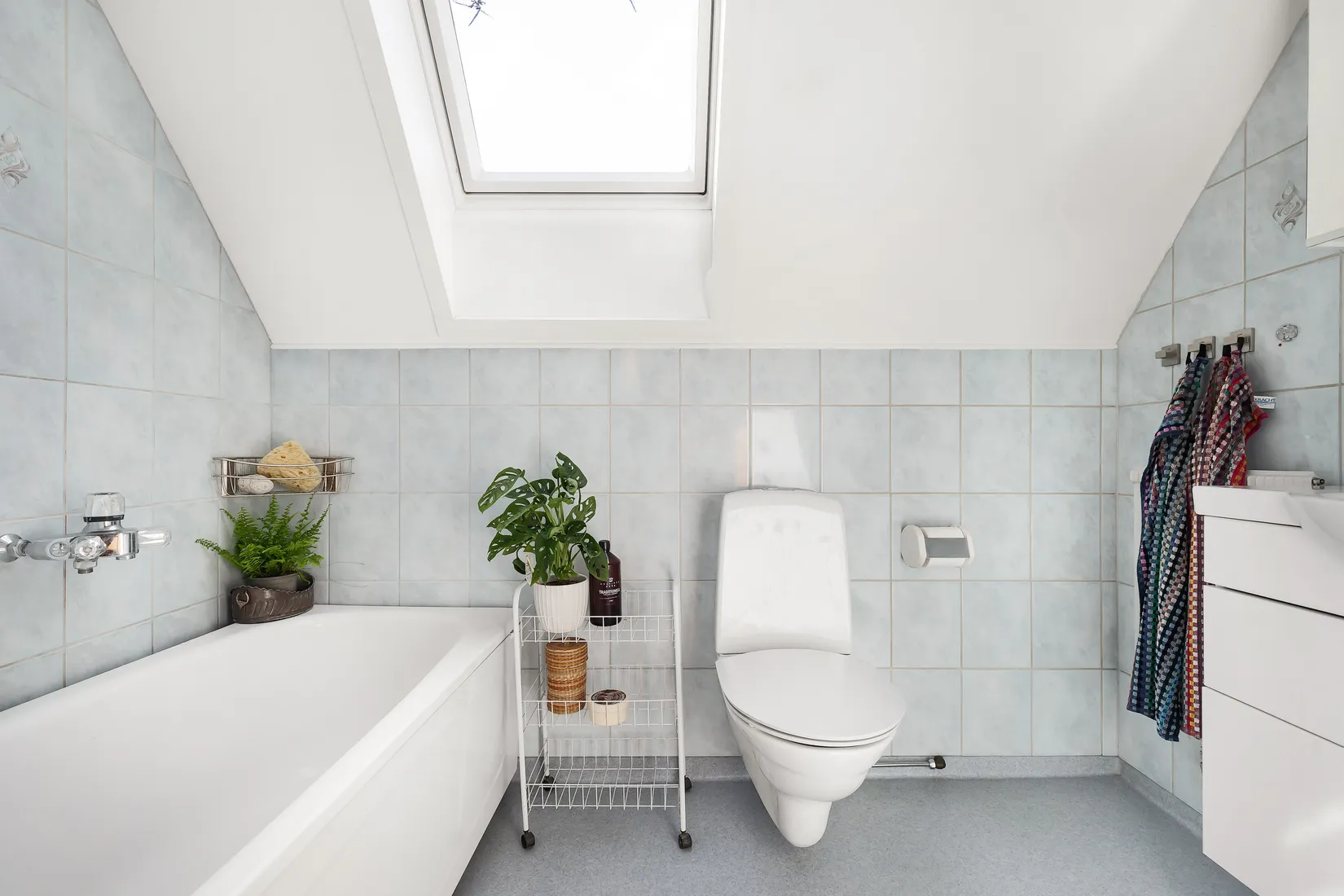 Radhus, Tjudervägen 12, Valsätra, Uppsala