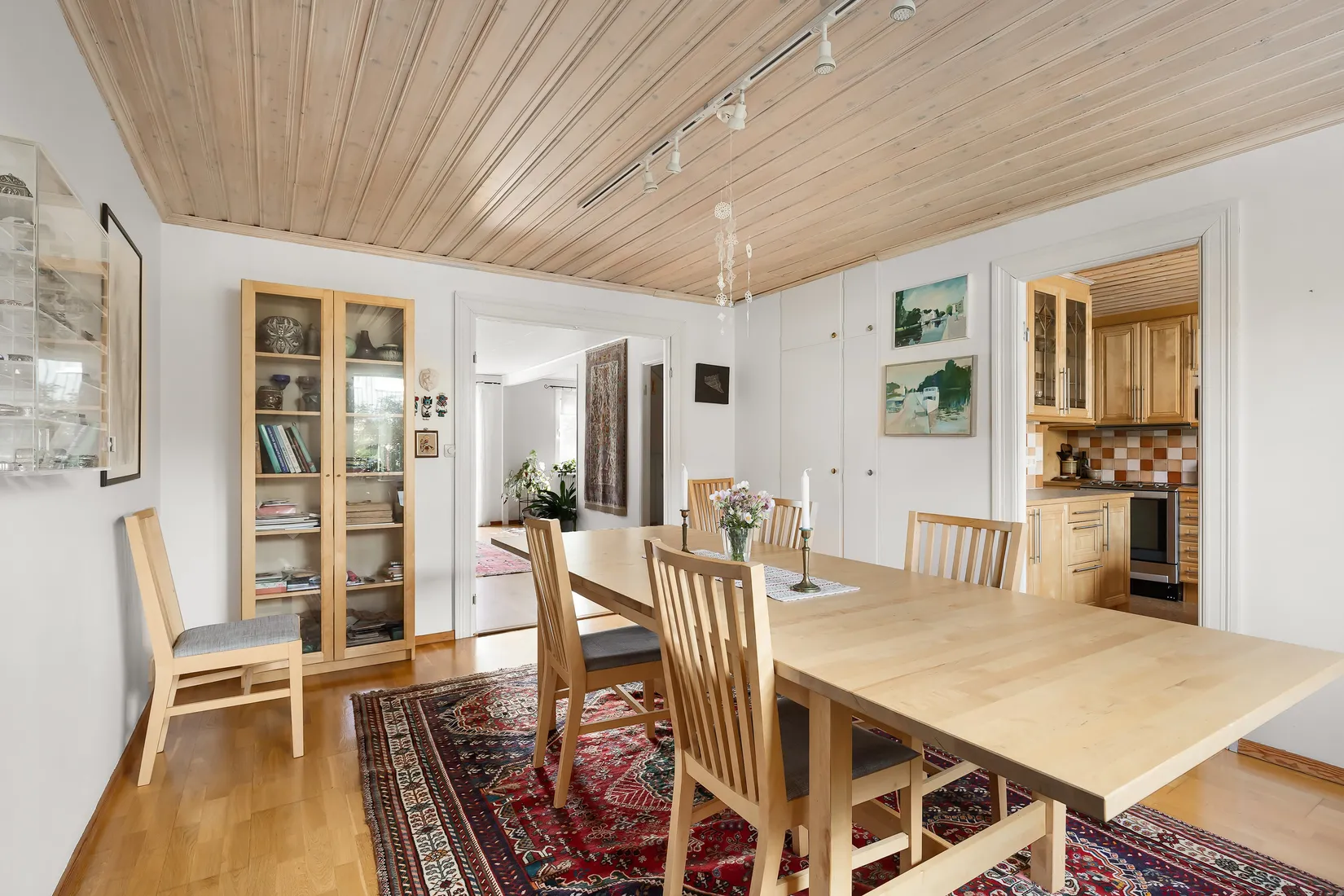 Radhus, Tjudervägen 12, Valsätra, Uppsala