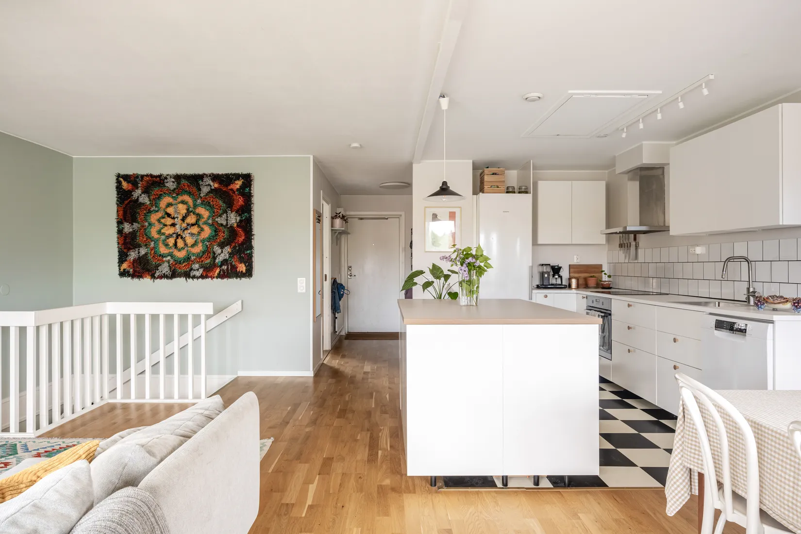 Villa, Radhus, Odlingsvägen 50, Solgårdsgärde, Vallentuna