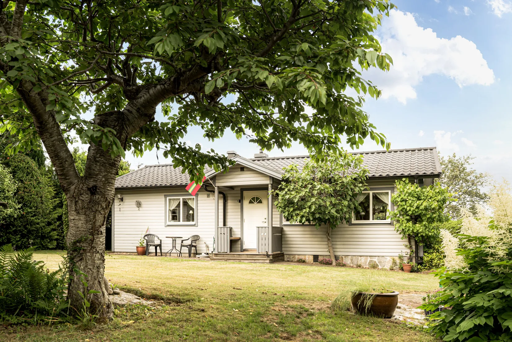 Villa, Vårhallavägen 10, Tobisborg/Vårhallen, Simrishamn