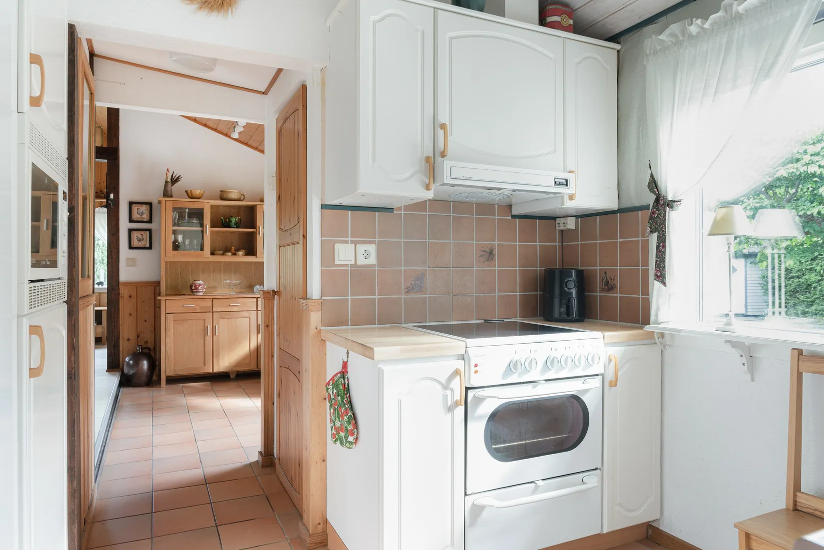 Villa, Vårhallavägen 10, Tobisborg/Vårhallen, Simrishamn
