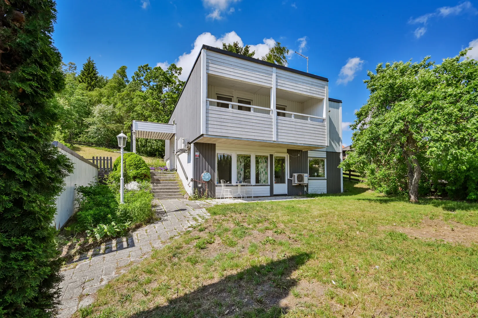 Villa, Radhus, Gullrisvägen 2, Bollstanäs, Upplands Väsby