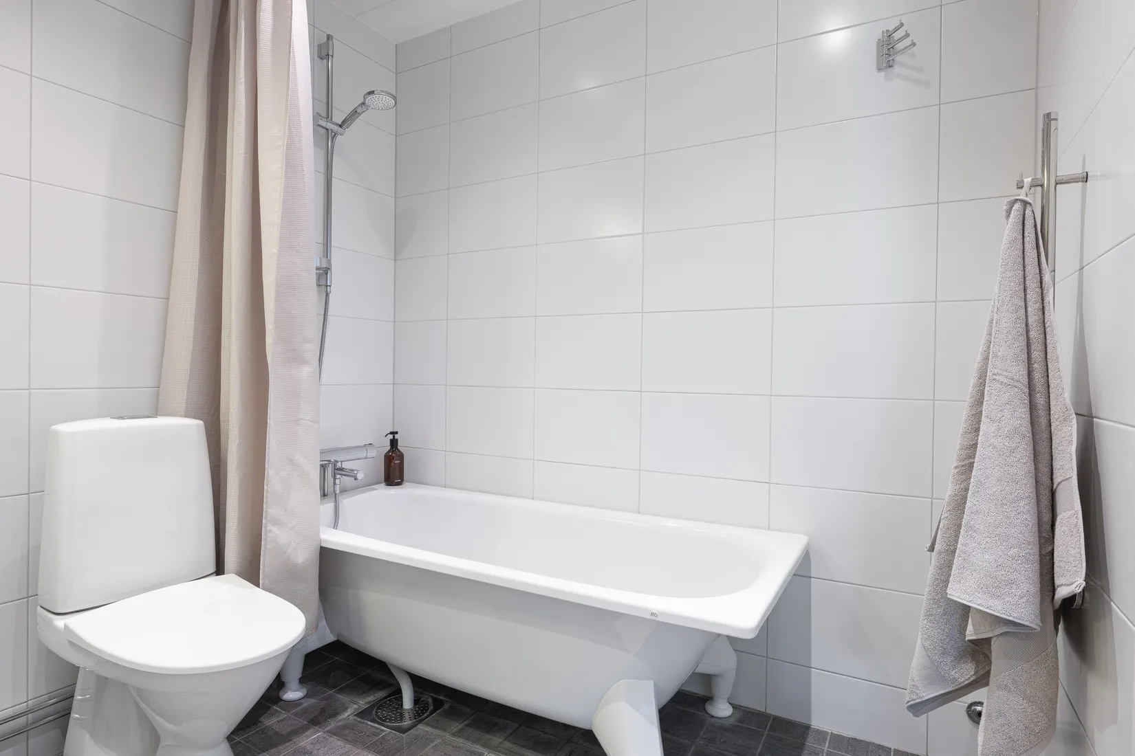 Villa, Radhus, Våtmarksvägen 6, Järvastaden, Solna