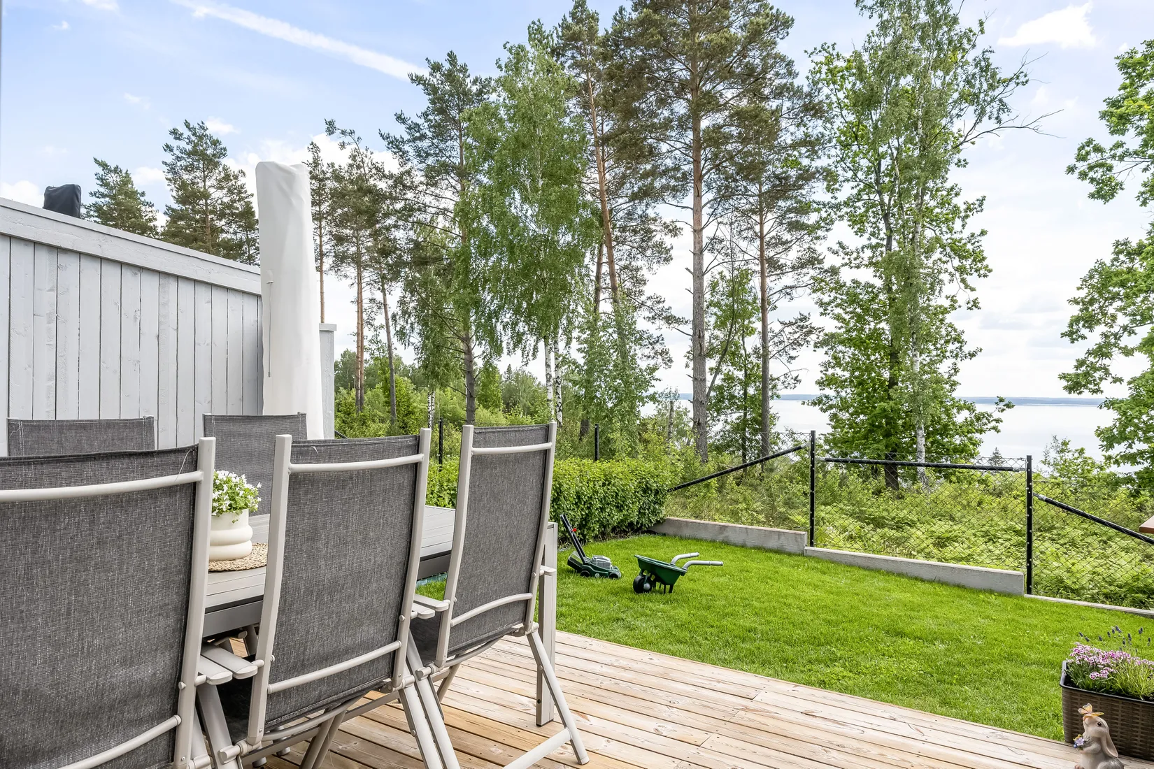 Radhus, Blåsippsvägen 35B, Svärtinge skogsbacke, Norrköping