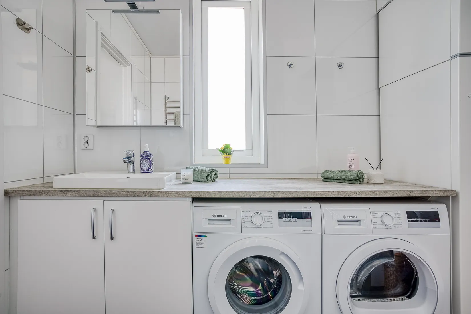 Bostadsrätt, Radhus, Lövsångarvägen 33A, Margretelund, Österåker