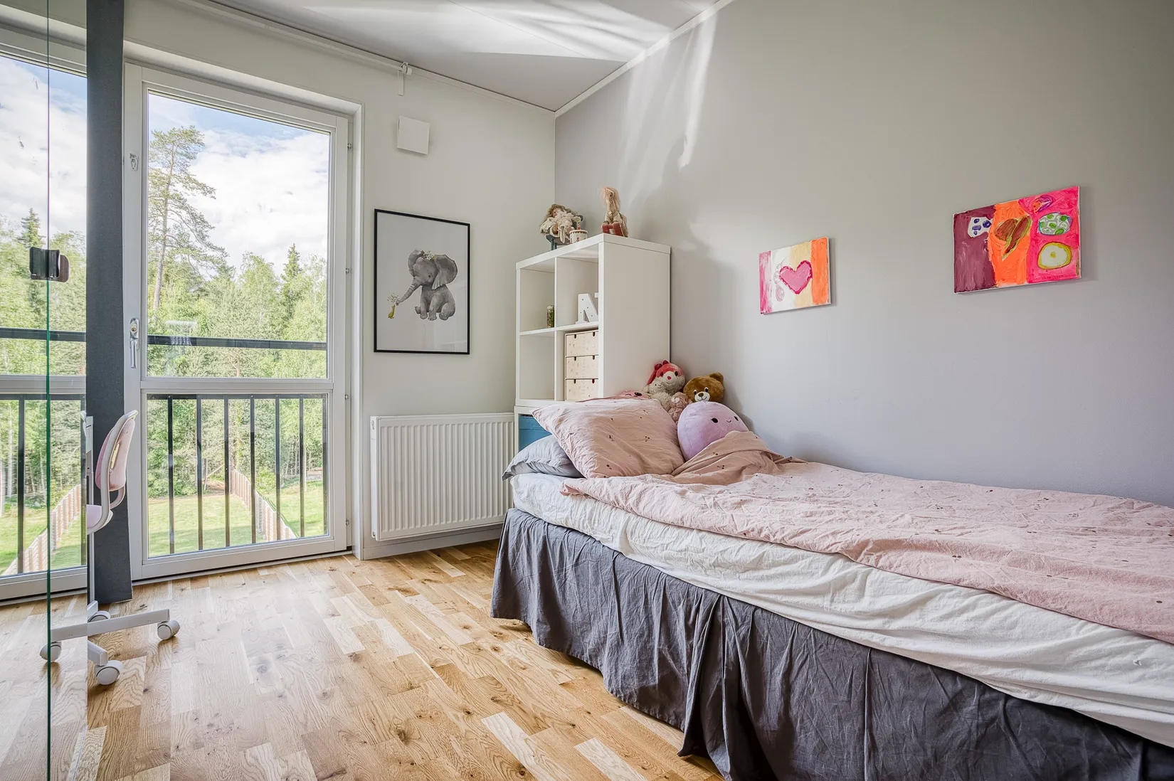 Bostadsrätt, Radhus, Lövsångarvägen 33A, Margretelund, Österåker