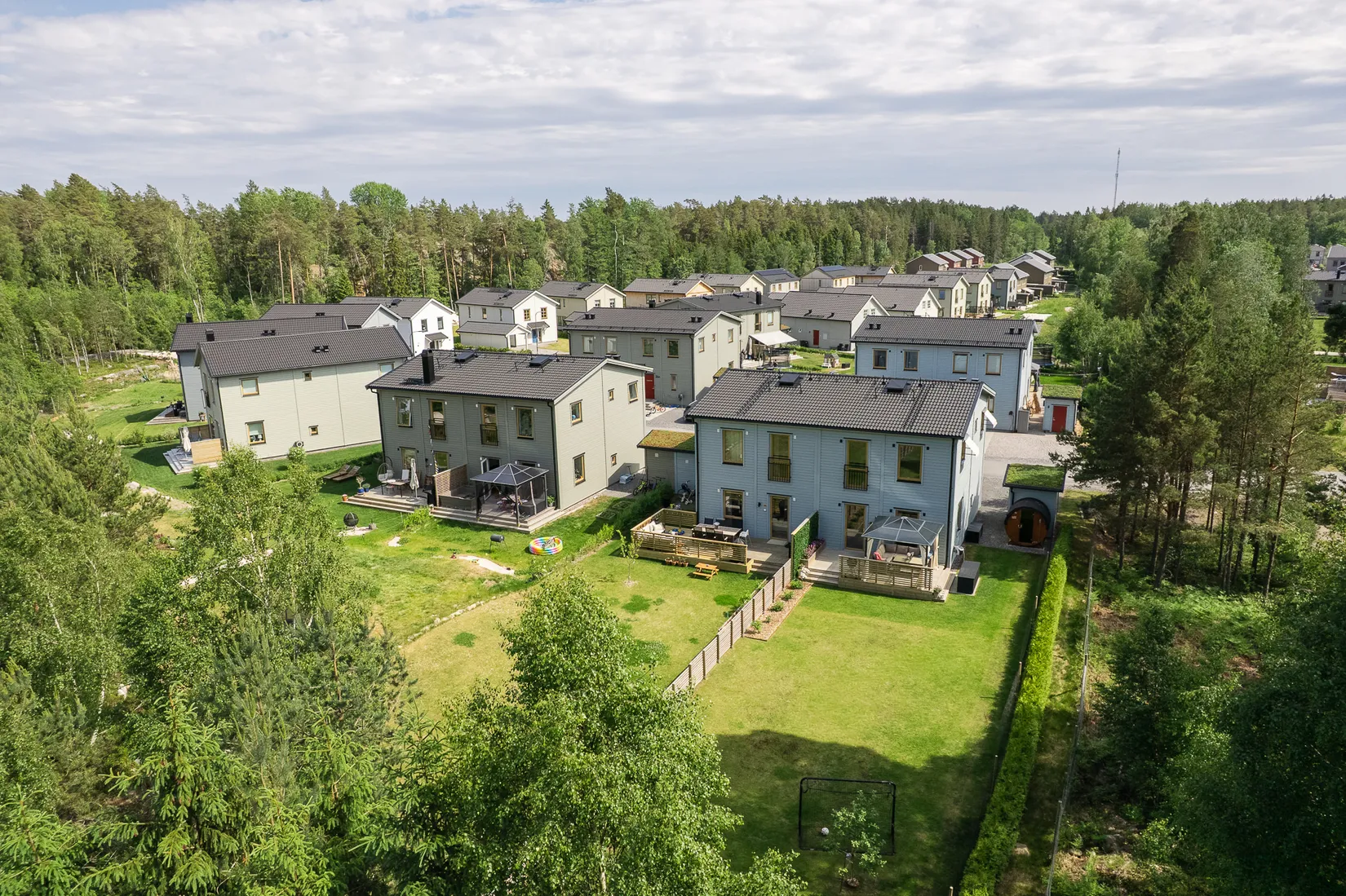 Bostadsrätt, Radhus, Lövsångarvägen 33A, Margretelund, Österåker