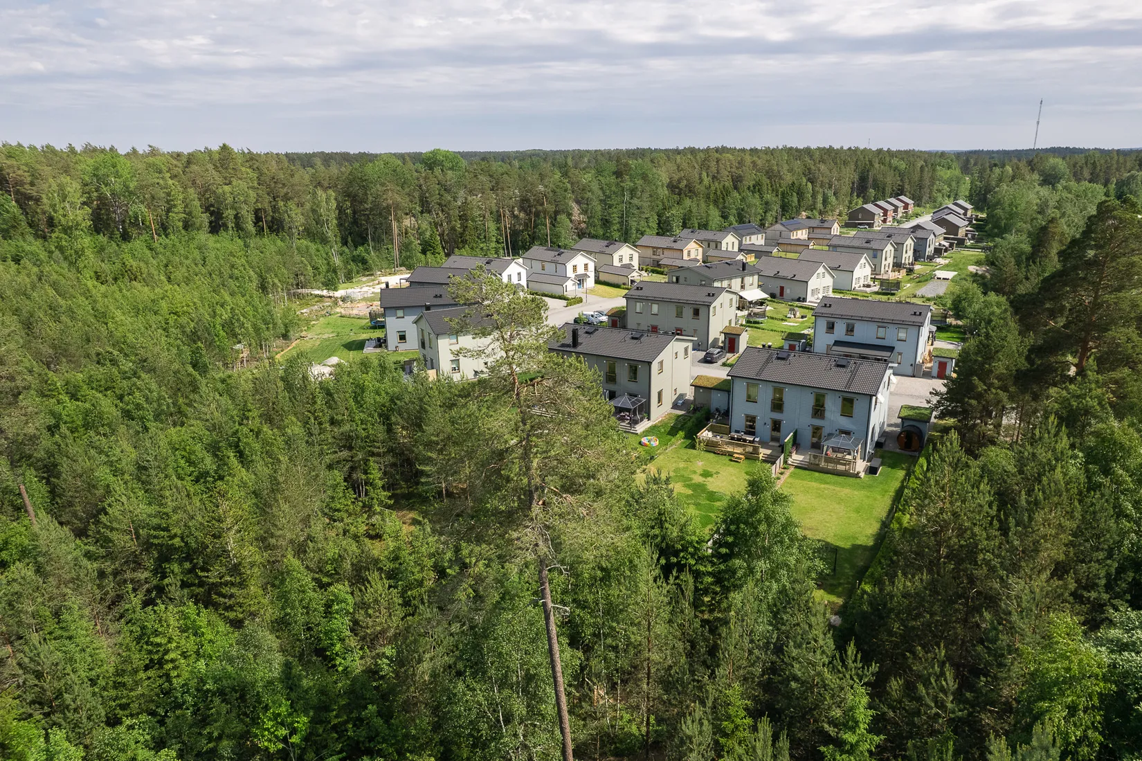Bostadsrätt, Radhus, Lövsångarvägen 33A, Margretelund, Österåker
