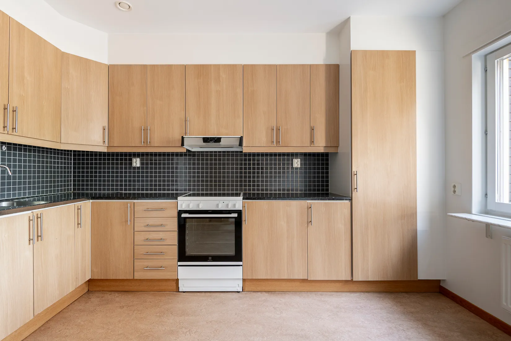 Villa, Lövsångargatan 17, Råby, Västerås