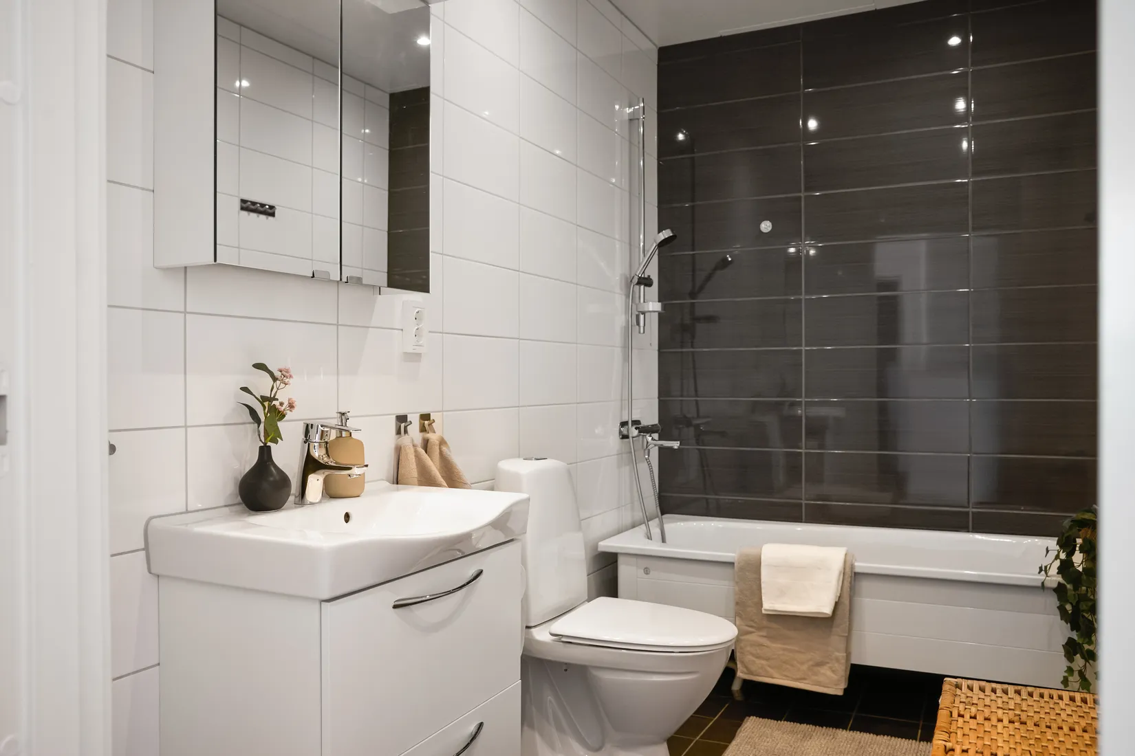Villa, Radhus, Bergartsgatan 42, Backa - Aröd, Göteborg