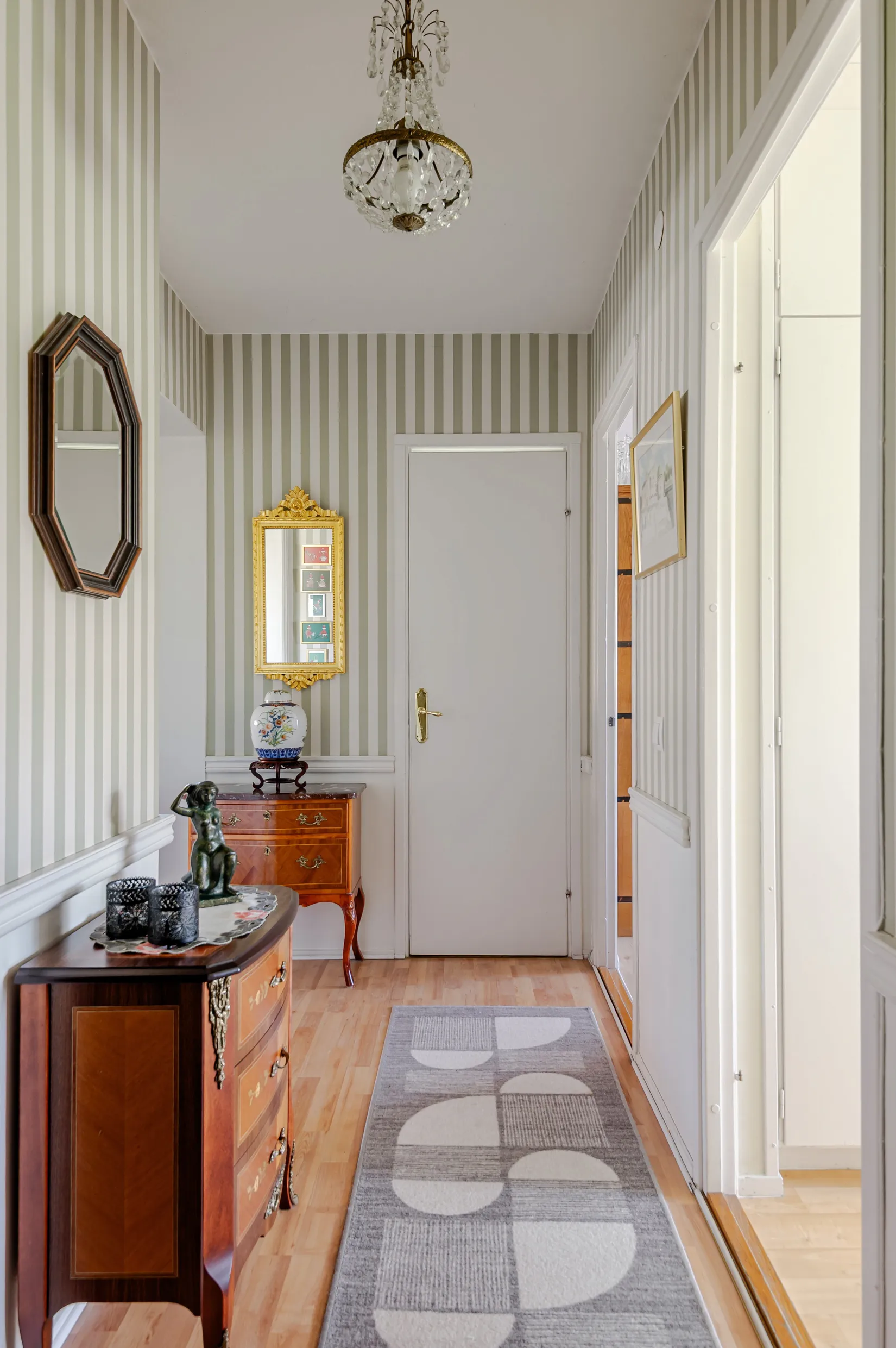 Bostadsrätt, Lorentz Perssons Gata 7A, 2 vån, Centralt, Vadstena