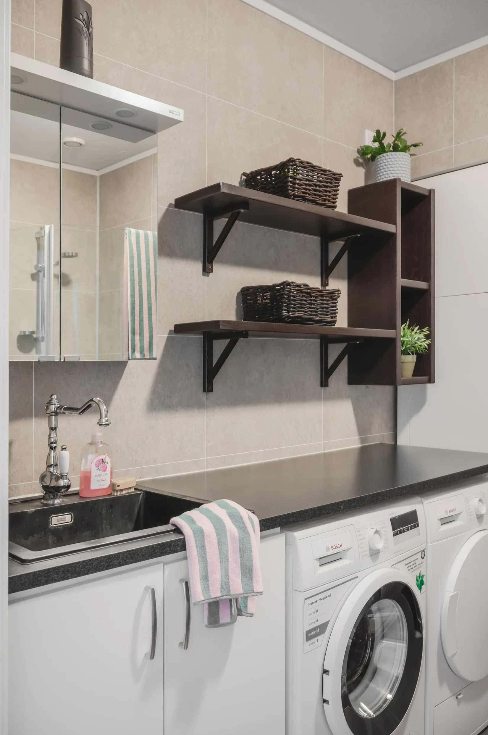 Bostadsrätt, Radhus, Silverörtsvägen 14, Stodene, Karlstad