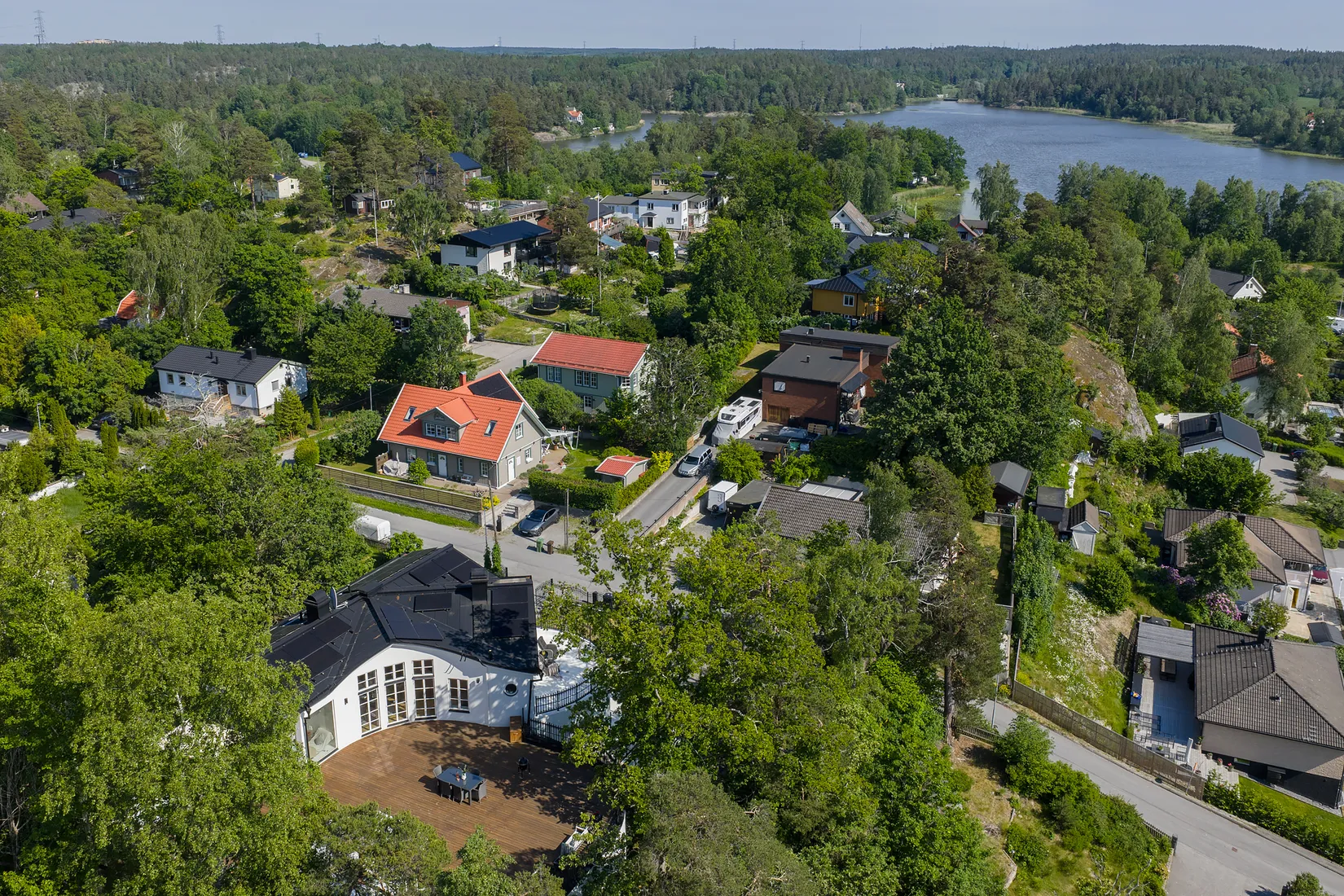 Villa, Rotnäsvägen 39, Hörningsnäs - intill sjön Trehörningen, Huddinge