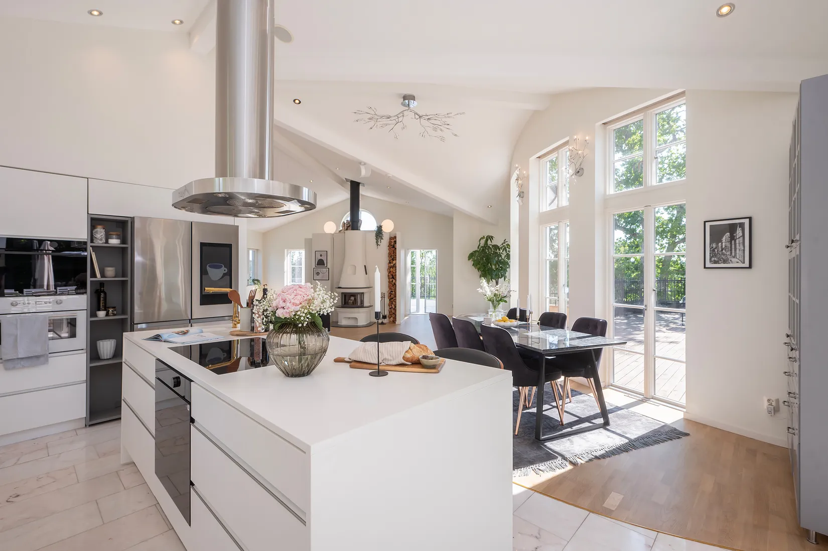 Villa, Rotnäsvägen 39, Hörningsnäs - intill sjön Trehörningen, Huddinge