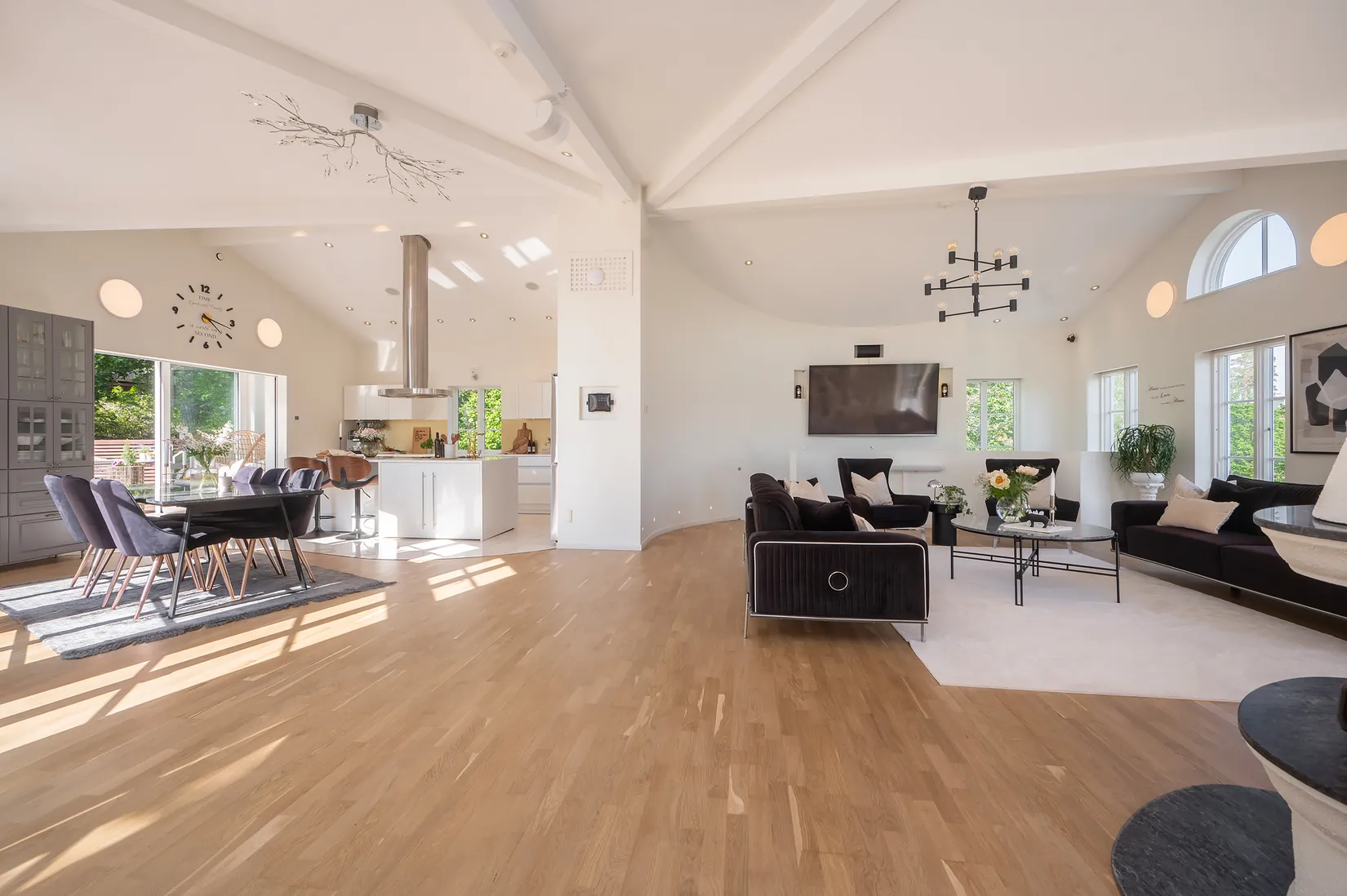 Villa, Rotnäsvägen 39, Hörningsnäs - intill sjön Trehörningen, Huddinge
